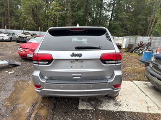 2020 Jeep Grand Cherokee Altitude 4X2 - Exterior Rear Center Image